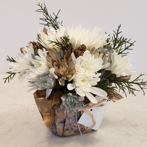 Mini Centerpieces, Silver and Gold, 14 Pieces - Flowers For FundraisingMini Centerpieces, Silver and Gold, 14 PiecesMini Centerpieces, Silver and Gold, 14 PiecesMini Centerpieces, Silver and Gold, 14 PiecesMini Centerpieces, Silver and Gold, 14 Pieces