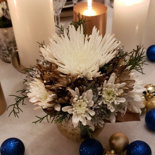 Mini Centerpieces, Silver and Gold, 14 Pieces - Flowers For FundraisingMini Centerpieces, Silver and Gold, 14 PiecesMini Centerpieces, Silver and Gold, 14 PiecesMini Centerpieces, Silver and Gold, 14 PiecesMini Centerpieces, Silver and Gold, 14 Pieces