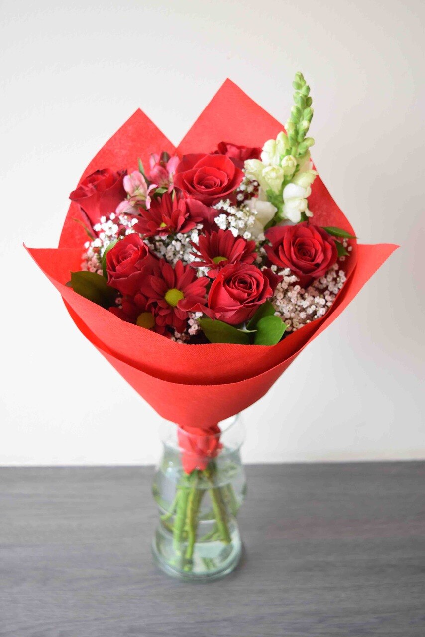 Valentine Surprise Valentine's Day Bouquets - 14 Bqts, 40cm, 15 Stems